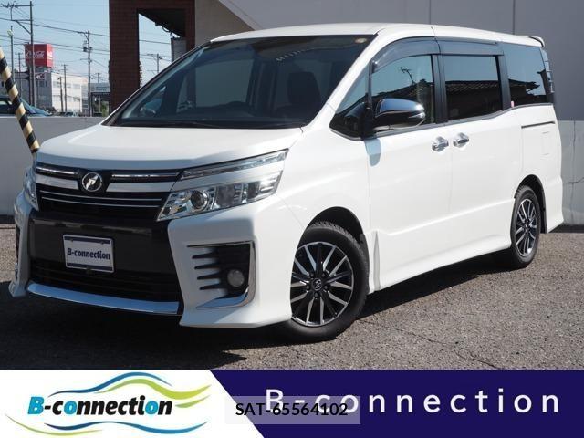 Toyota VOXY 2015-09 8338444-0