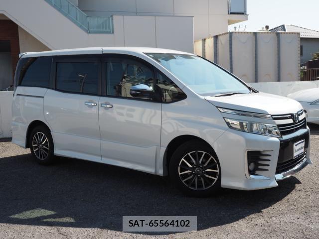 Toyota VOXY 2015-09 8338444-24