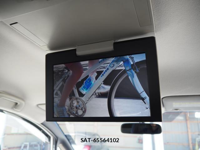 Toyota VOXY 2015-09 8338444-2