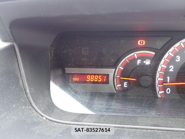 Toyota VOXY 2010-06 8338422-14