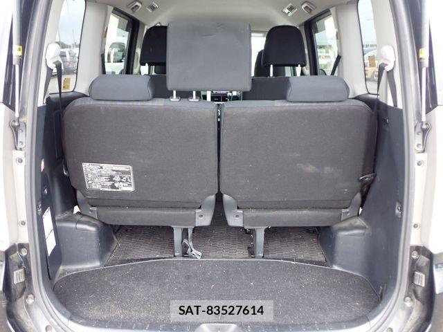 Toyota VOXY 2010-06 8338422-22
