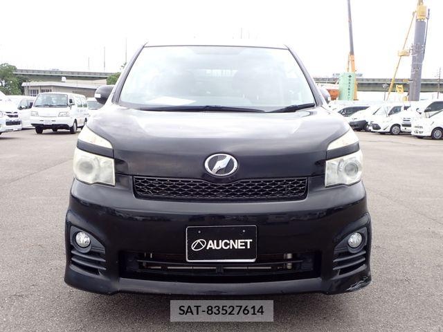 Toyota VOXY 2010-06 8338422-5