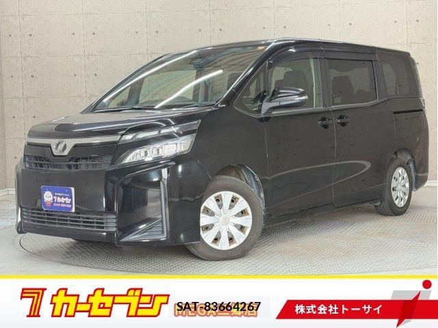 Toyota VOXY 2018-10 8338033-0