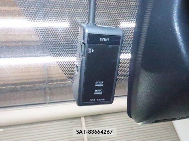 Toyota VOXY 2018-10 8338033-15