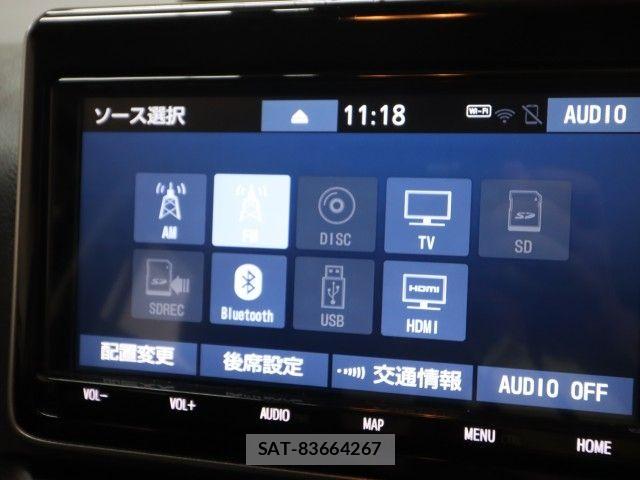 Toyota VOXY 2018-10 8338033-19