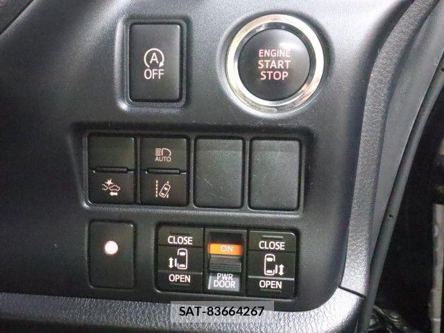 Toyota VOXY 2018-10 8338033-24