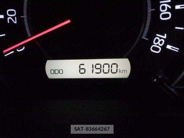 Toyota VOXY 2018-10 8338033-28