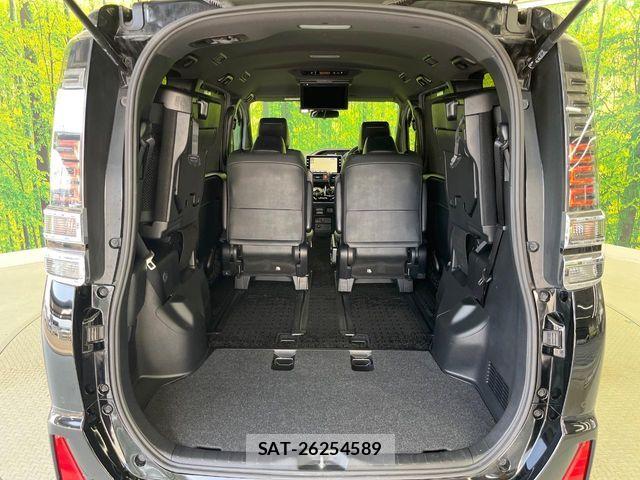 Toyota VOXY 2021-08 8338430-11