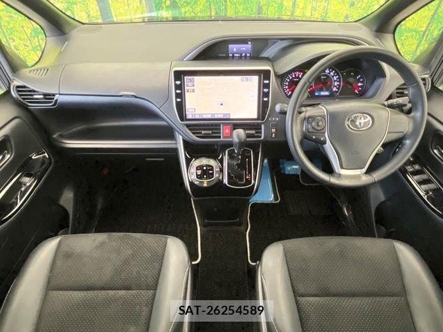 Toyota VOXY 2021-08 8338430-2