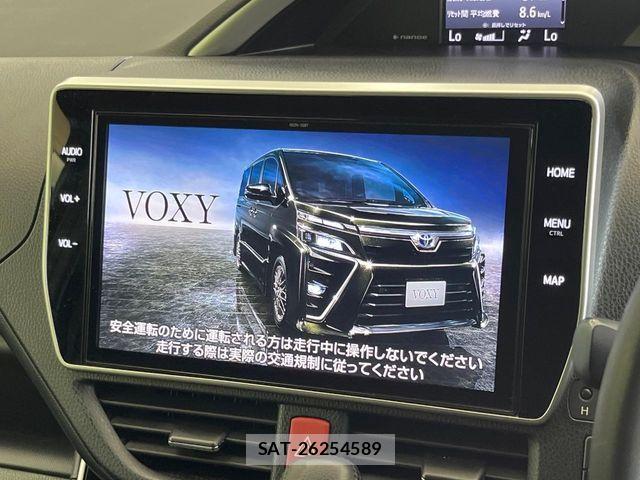 Toyota VOXY 2021-08 8338430-3