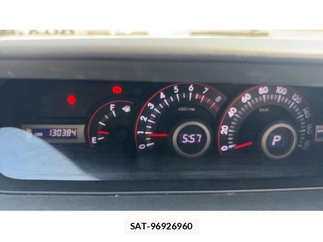 Toyota VOXY 2009-06 8338452-6