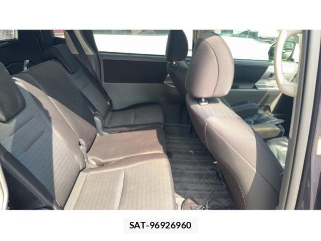 Toyota VOXY 2009-06 8338452-7