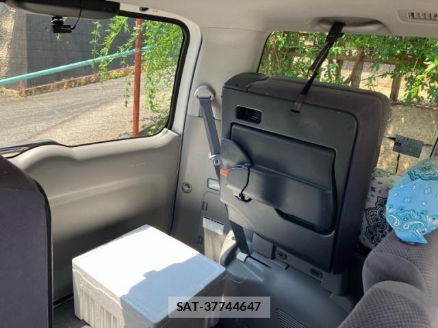 Toyota VOXY 2004-01 8337929-10