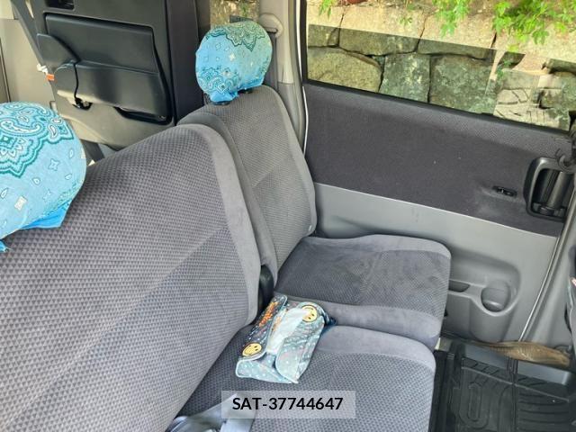 Toyota VOXY 2004-01 8337929-11