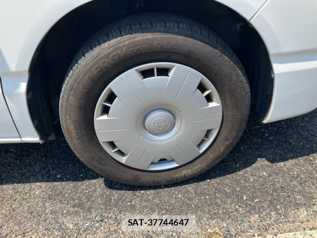 Toyota VOXY 2004-01 8337929-4