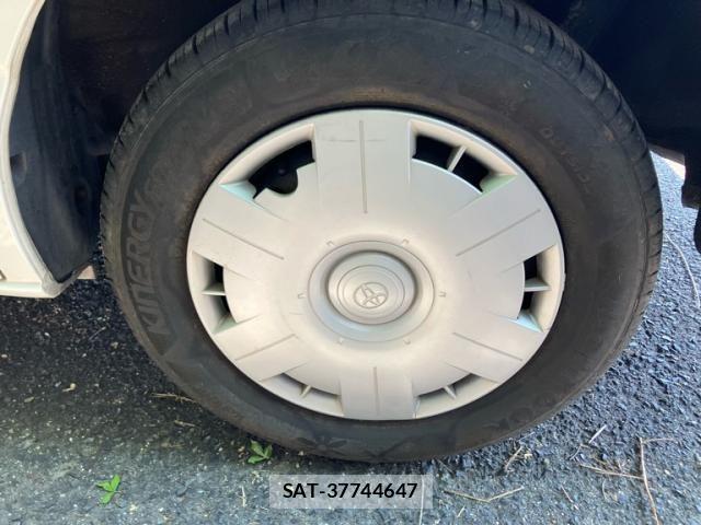 Toyota VOXY 2004-01 8337929-6