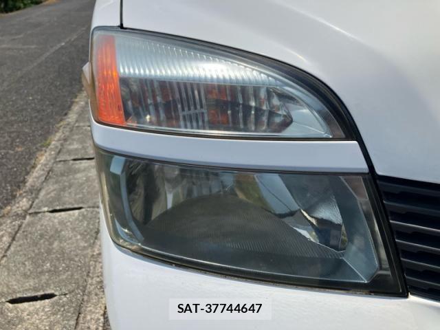 Toyota VOXY 2004-01 8337929-8