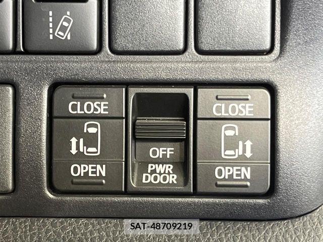 Toyota VOXY 2021-06 8338436-3
