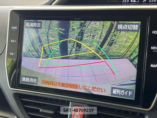 Toyota VOXY 2021-06 8338436-4
