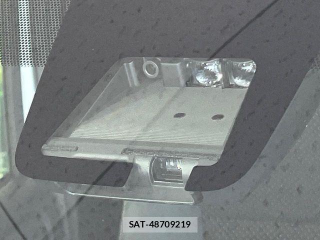 Toyota VOXY 2021-06 8338436-5
