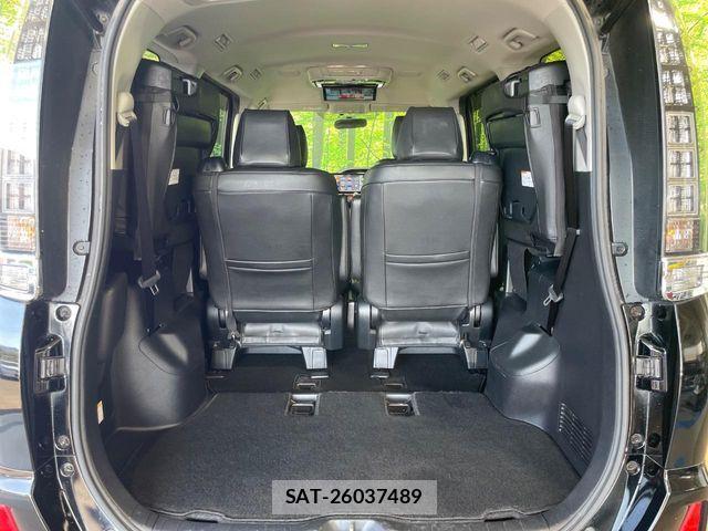 Toyota VOXY 2015-10 8338438-10