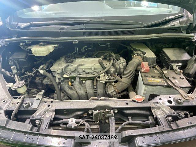 Toyota VOXY 2015-10 8338438-18
