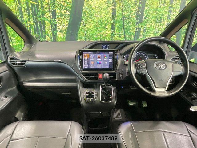 Toyota VOXY 2015-10 8338438-1