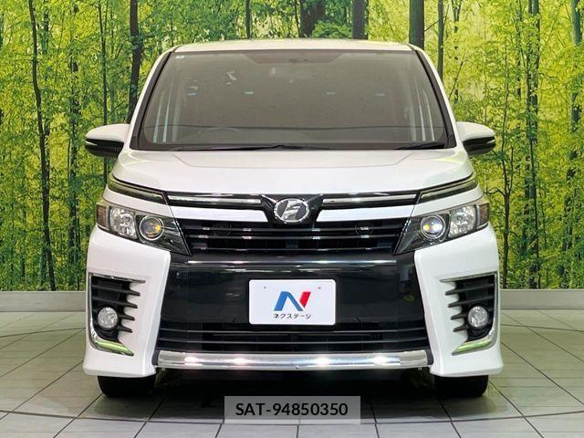 Toyota VOXY 2014-05 8338441-13