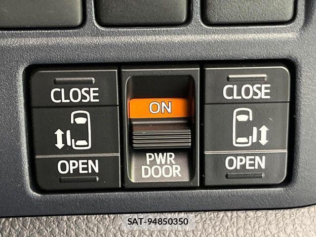 Toyota VOXY 2014-05 8338441-4