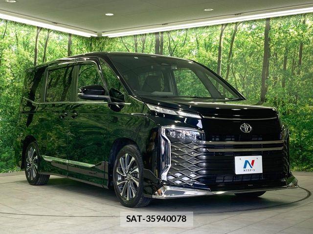 Toyota VOXY 2023-01 8338426-16