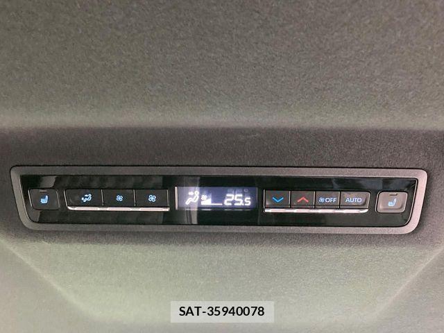 Toyota VOXY 2023-01 8338426-6