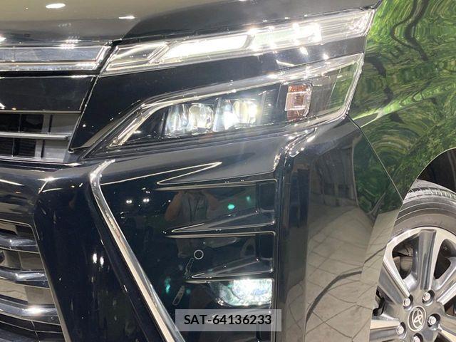 Toyota VOXY 2021-07 8338432-11