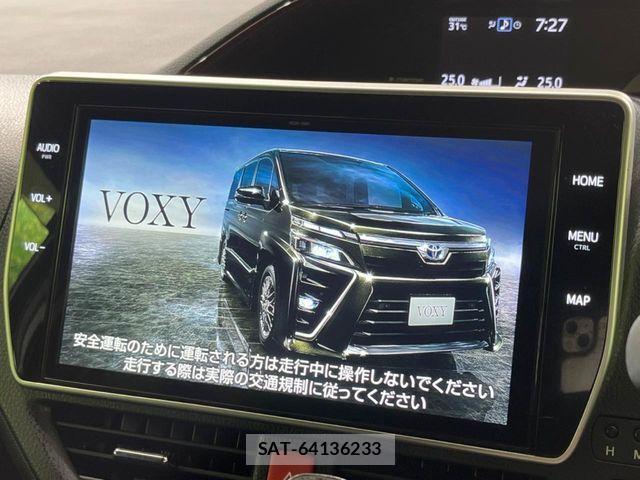 Toyota VOXY 2021-07 8338432-2