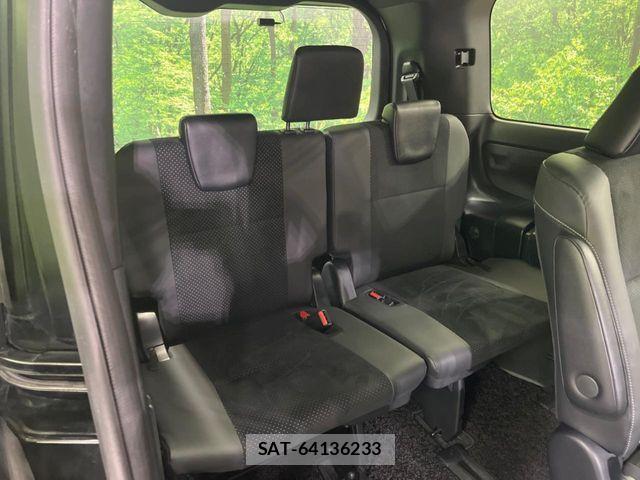 Toyota VOXY 2021-07 8338432-8