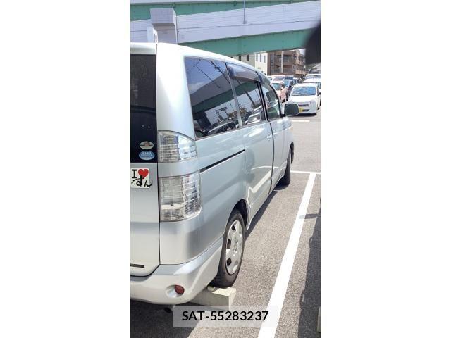 Toyota VOXY 2007-04 8338453-3