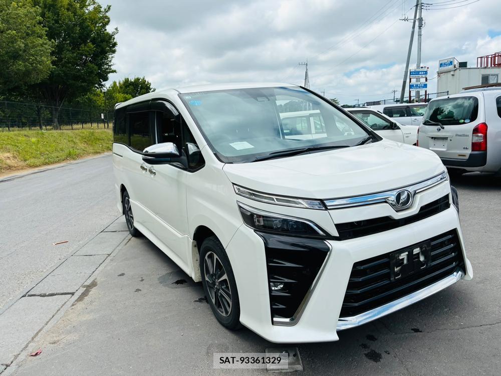 Toyota VOXY 2019-03 8298897-6
