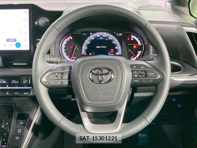 Toyota VOXY 2025-05 8338424-11