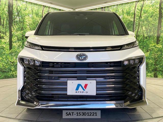 Toyota VOXY 2025-05 8338424-14