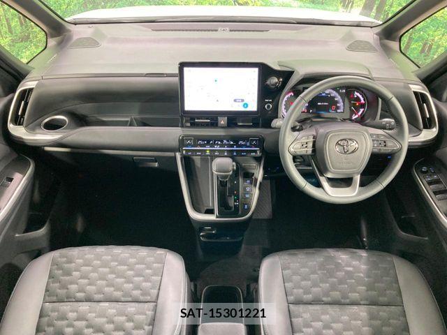 Toyota VOXY 2025-05 8338424-1