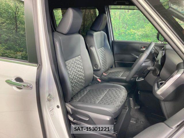 Toyota VOXY 2025-05 8338424-7