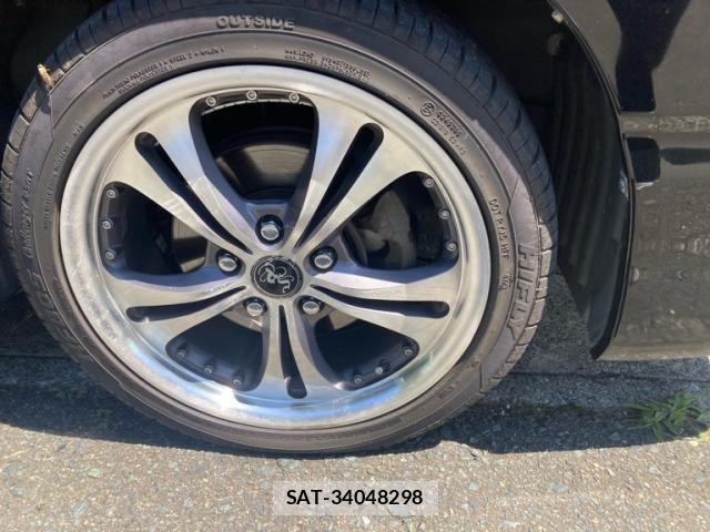 Toyota VOXY 2005-10 8338448-8