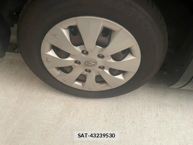 Toyota VOXY 2012-05 8338454-14