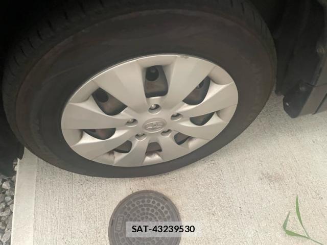 Toyota VOXY 2012-05 8338454-16