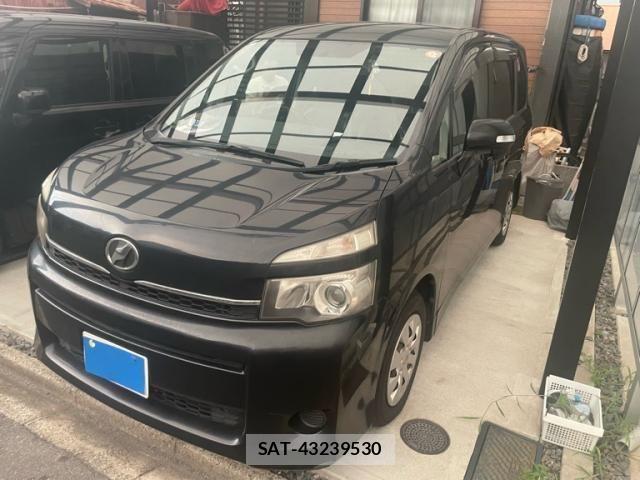 Toyota VOXY 2012-05 8338454-1
