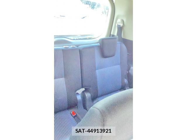 Toyota VOXY 2014-04 8338443-12