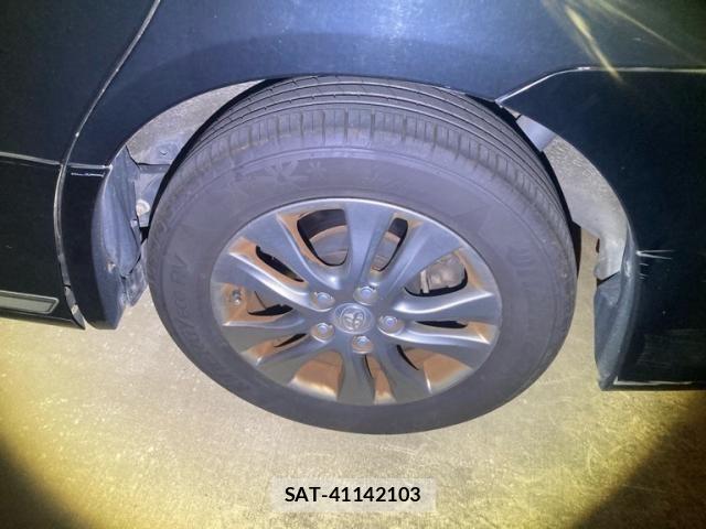 Toyota VOXY 2011-10 8338446-5