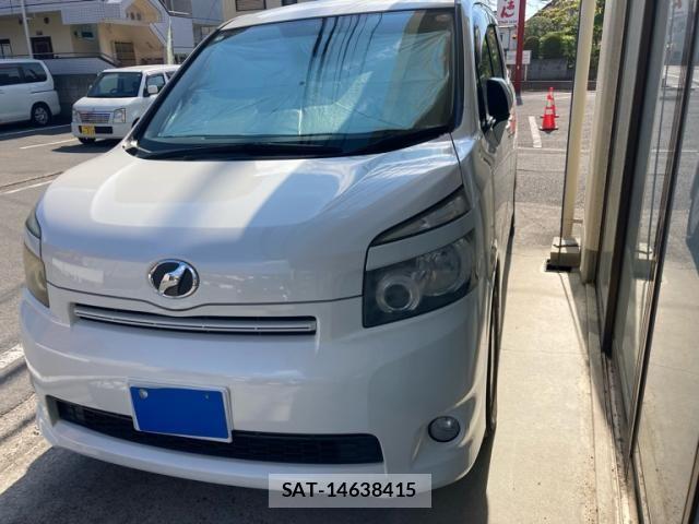 Toyota VOXY 2008-02 8338449-0