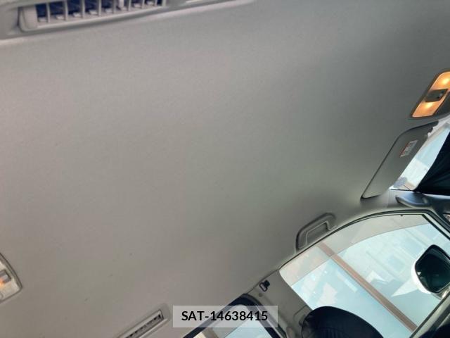 Toyota VOXY 2008-02 8338449-10