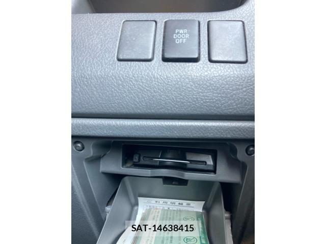 Toyota VOXY 2008-02 8338449-12