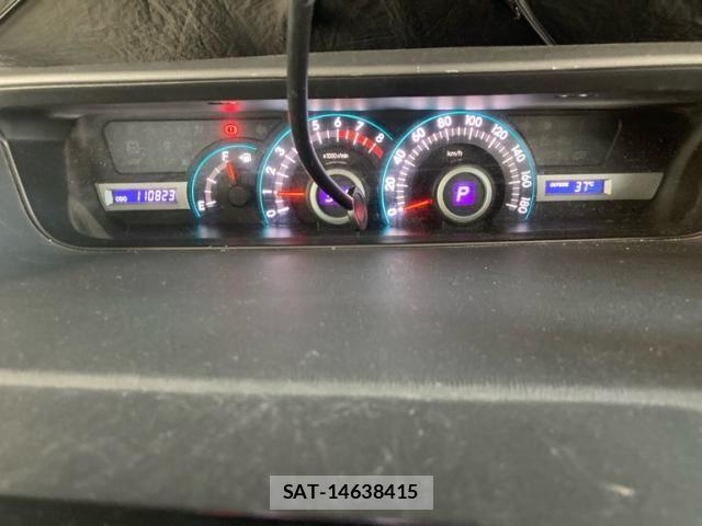 Toyota VOXY 2008-02 8338449-15